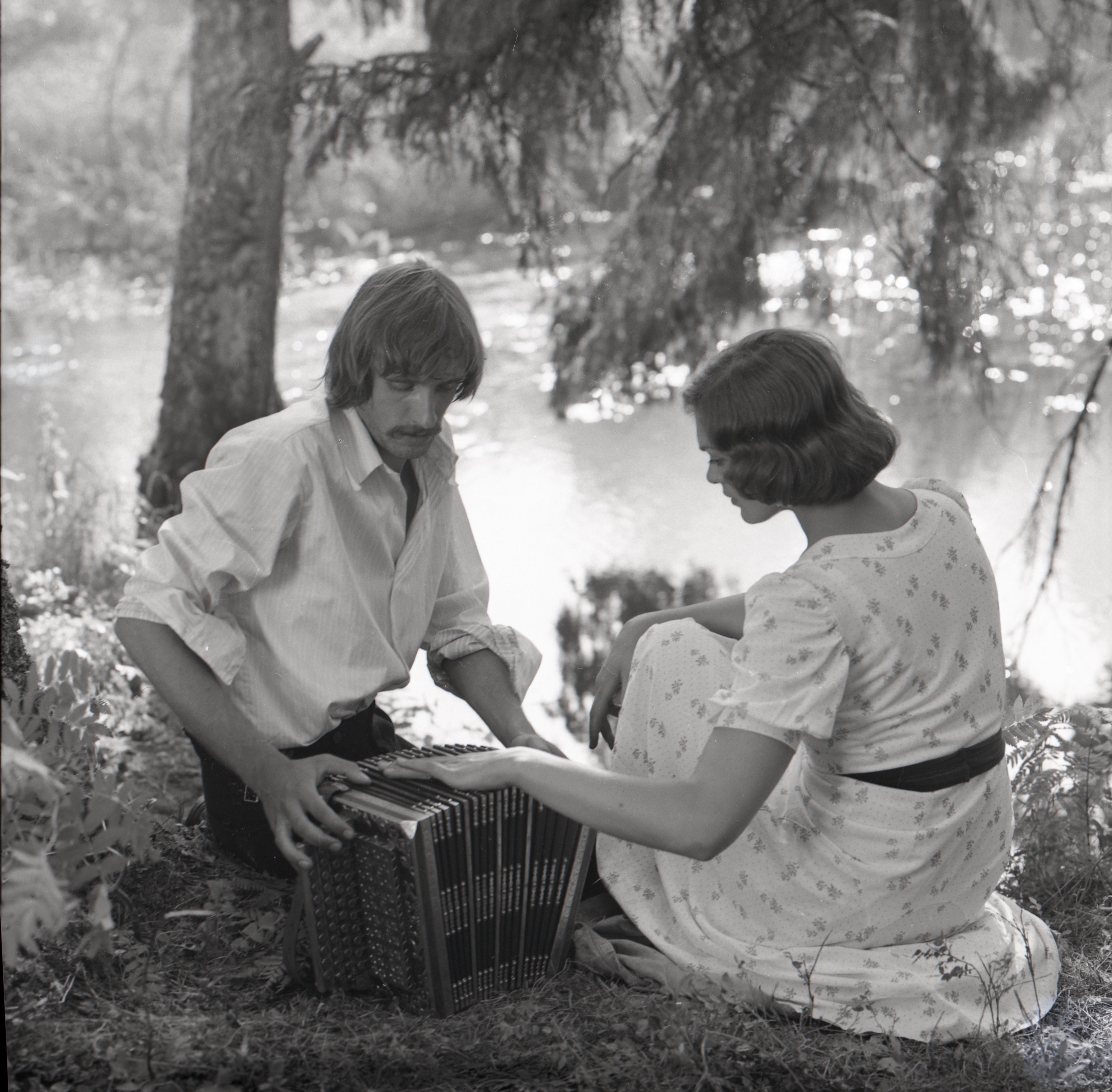 EFA 0-214235 . “Ukuaru” – Aksel – Lembit Ulfsak ja Minna – Elle Kull. Foto: Oti Vasemaa, 1973 