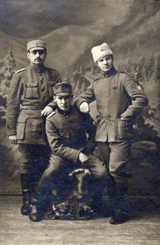 Ermes von Bergi ja tema kaaslastega tehtud foto. Valgas 9. veebruaril 1919. aastal. RA, EAA.1874.1-2169, l. 6