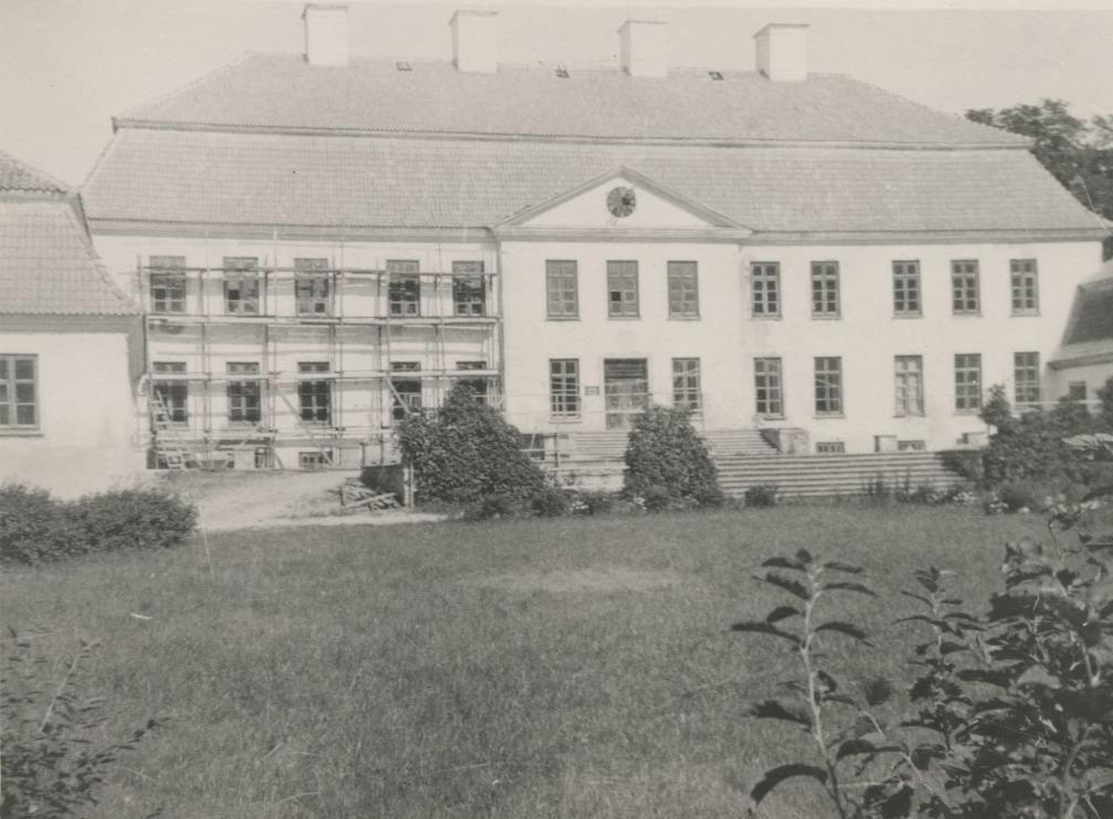 Photo of the manor of Hiiu-Suuremõisa. Hiiu-Suuremõisa mõis. RA, EAA.5266.1.1264, no 128